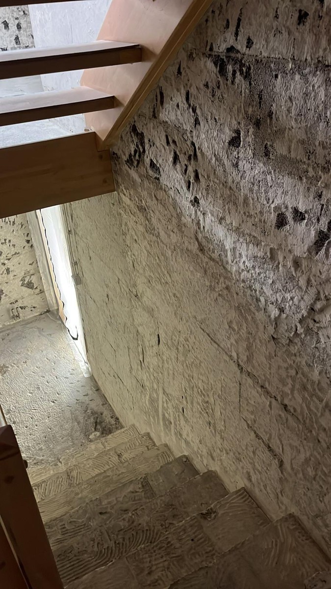 Treppenhaus gereinigt und rußfrei